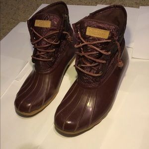 Burgundy Lightly Worn Sperrys